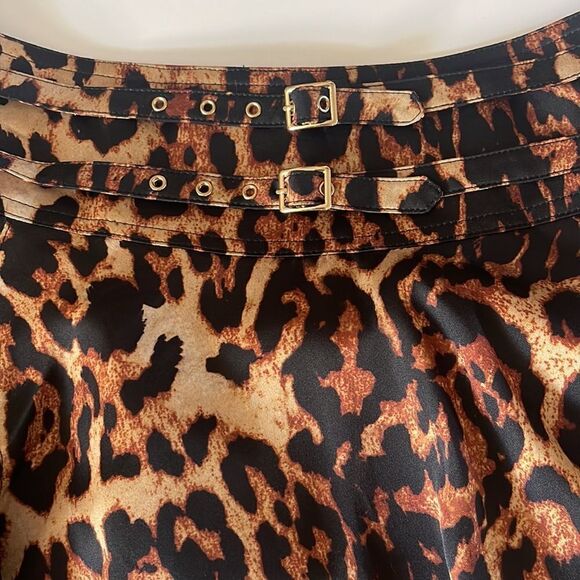 WE11DONE High Waisted Leopard Print Mini Skirt - Picture 6 of 12